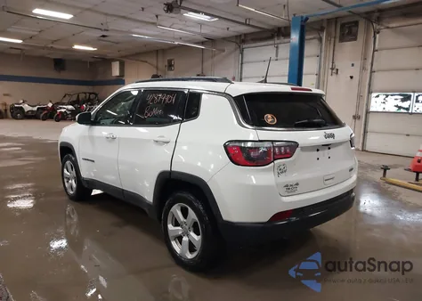 2019 Jeep Compass Latitude 4X4 z USA, uszkodzony, nr VIN 3C4NJDBBXKT593879